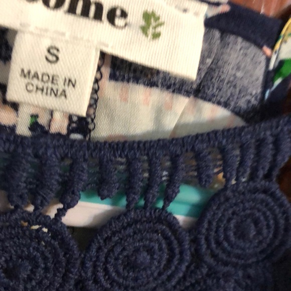 Threadzwear Dress Size Small - Picture 2 of 3